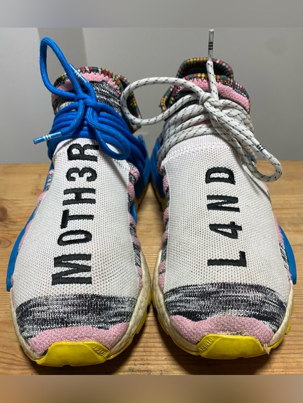 Adidas Pharrell NMD Hu Trail Solar MOTH3R BB9531 Men’s 10 Human Race